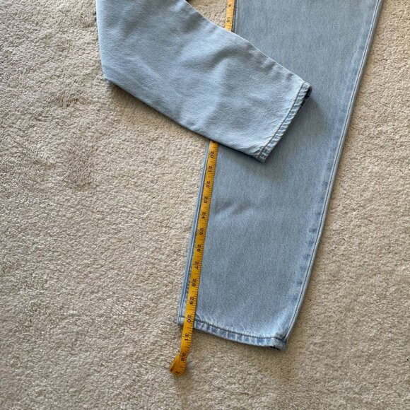 NWOT Levi's Premium '80s Mom Jeans High Rise Light Wash Size 28/30 - Picture 15 of 15